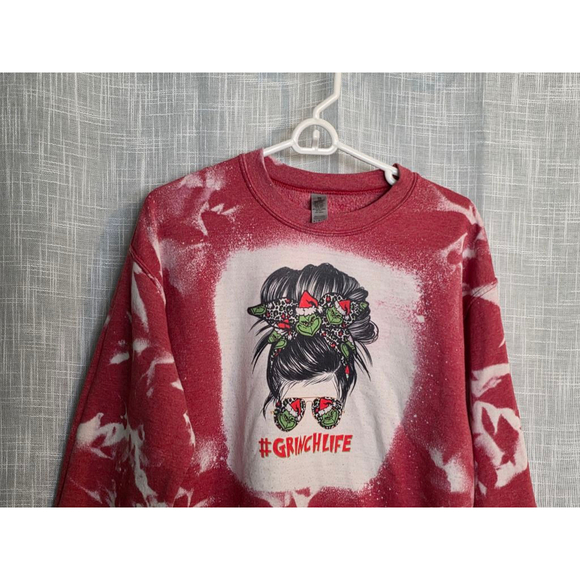 Women's Gildan Sweatshirt Medium Red Grinch Life Bleached‎ sweater - Picture 3 of 6